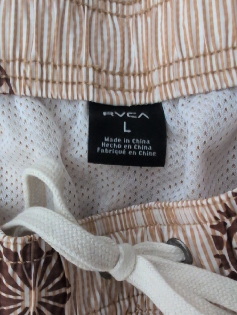 RVCA Beige Drawstring Printed Men’s Hybrid Shorts - Picture 2 of 8